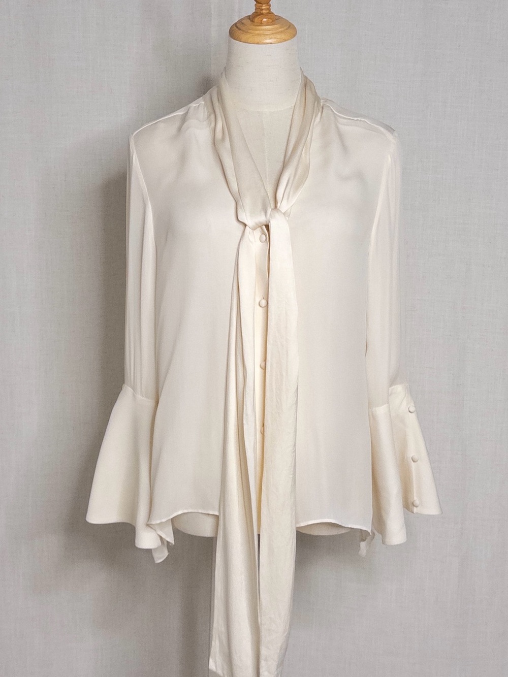Alice + Olivia Meredith Silk Tie Neck Bell Sleeve Blouse Ivory Size XS